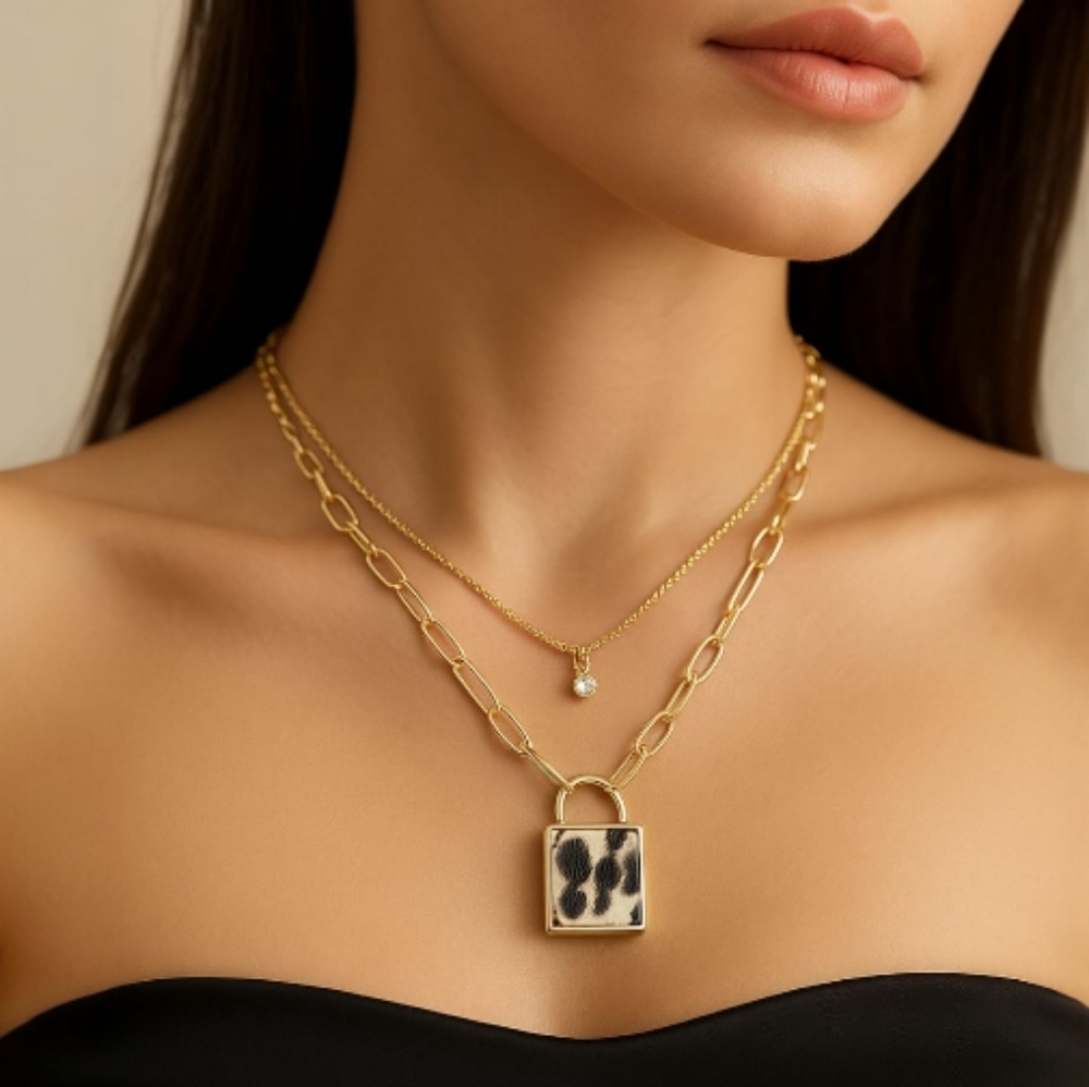 Double Layer Leopard Lock Pendant and Rhinestone Necklace